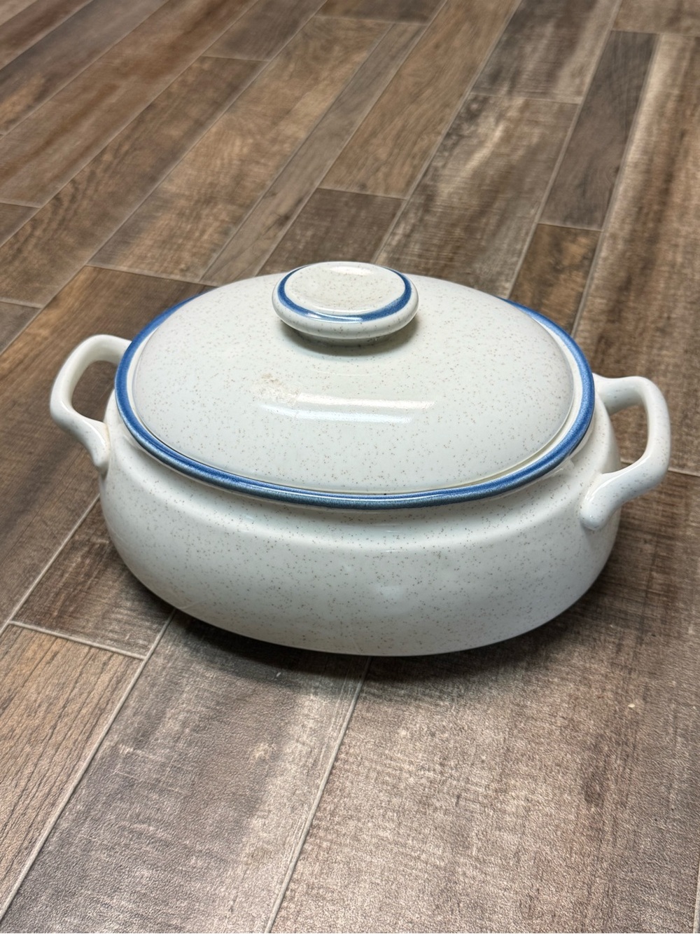 Vtg Mikasa Cordon Bleu 2.5Qt. Covered White/Blue Oval Casserole Dish w/ Lid